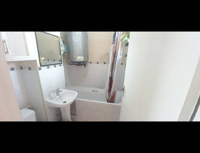 1 BEDROOM FLAT FOR SALE IN ESSENWOOD